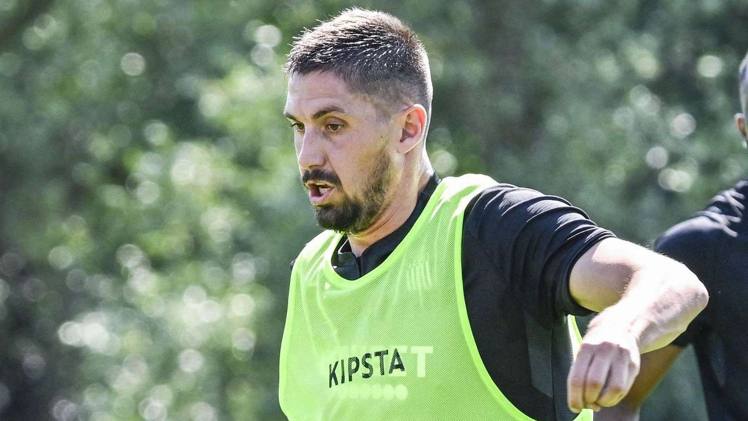 吸引那些不 吸引那些不